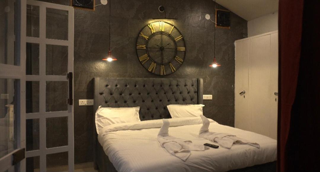 The Bohemian Casa Dehradun Hotell Exteriör bild